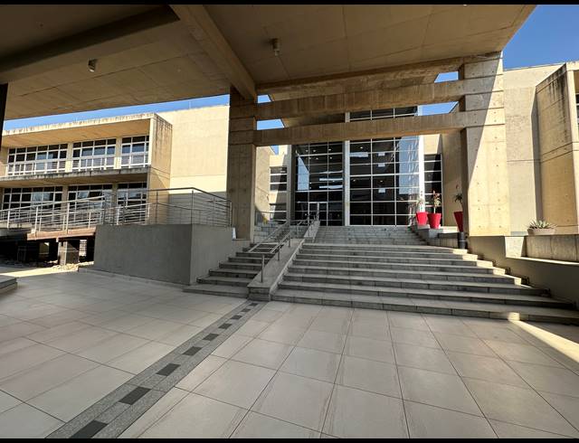299M² OFFICE TO LET IN ECO PARK ESTATE